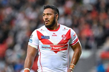 St. Helens takımından Agnatius Paasi 21. Betfred Süper Lig karşılaşmasında St Helens, Salford Red Devils 'e karşı 8 Ağustos 2024' te St Helens Stadyumu 'nda karşı karşıya geldi.