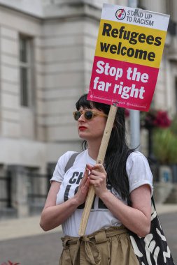 Irkçılık karşıtı protestocular, Barnsley, Birleşik Krallık, 8 Ağustos 2024