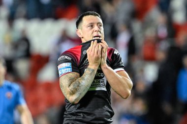 Salford Red Devils takımının Deon Cross 'u Betfred Süper Lig 21. Raundu' nda St. Helens - Salford Red Devils maçı sırasında tamamen Wicked Stadyumu, St Helens, İngiltere, 8 Ağustos 2024