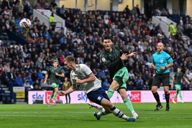 Sheffield United takımından Kieffer Moore, 9 Ağustos 2024 'te İngiltere' nin Deepdale kentinde oynanan Preston North End-Sheffield United maçında gol vuruşu yaptı.