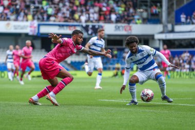 West Bromwich Albion takımından Darnell Furlong, Queens Park Rangers - West Bromwich Albion maçında Queens Park Rangers - Kiyan Prince Foundation Stadyumu, Londra, İngiltere