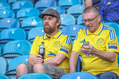 Leeds taraftarları 10 Ağustos 2024 'te Leeds United ile Portsmouth arasındaki Sky Bet Şampiyonası maçında Elland Road, Leeds, İngiltere' ye geldiler.
