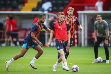 Blackpool 'dan Sonny Carey 10 Ağustos 2024' te İngiltere 'nin Broadfield Stadyumu' nda oynanan Crawley Town - Blackpool maçı öncesinde oynanan hazırlık maçında...