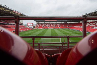 Bet365 Stadyumu, Stoke City 'nin Stoke City ile Coventry City' nin 10 Ağustos 2024 'te Bet365 Stadyumunda oynadığı Sky Bet Şampiyonası maçının genel görüntüsü.