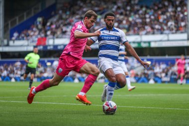 West Bromwich Albion takımından Jayson Molumby Queens Park Rangers - West Bromwich Albion maçında Queens Park Rangers - Kiyan Prince Foundation Stadyumu, Londra, İngiltere