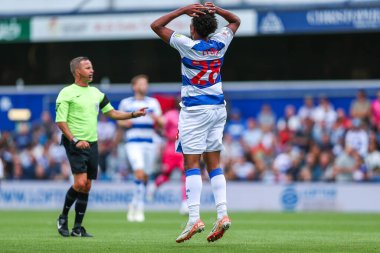 Queens Park Rangers takımından Alfie Lloyd, 10 Ağustos 2024 'te Londra' daki Kiyan Prince Foundation Stadyumu 'nda oynanan Queens Park Rangers - West Bromwich Albion maçında kaçırdığı bir şans sonrasında tepki gösterdi.