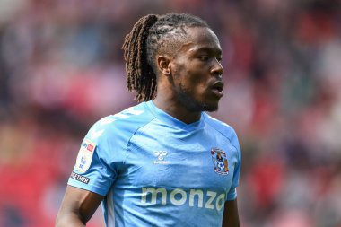 Coventry City 'den Brandon Thomas-Asante Gökyüzü İddia Şampiyonası' nda Stoke City, Coventry City 'ye karşı Bet365 Stadyumu, Stoke-on-Trent, İngiltere, 10 Ağustos 2024