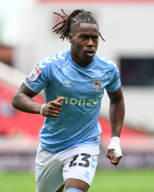 Coventry City 'den Brandon Thomas-Asante Gökyüzü İddia Şampiyonası' nda Stoke City, Coventry City 'ye karşı Bet365 Stadyumu, Stoke-on-Trent, İngiltere, 10 Ağustos 2024