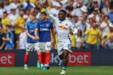 Leeds United takımından Wilfried Gnonto, 10 Ağustos 2024 'te Leeds Road, Leeds, İngiltere' de oynanan Sky Bet Şampiyonası maçında 2-2 'lik galibiyetini kutluyor.