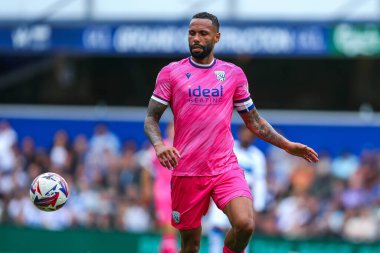 West Bromwich Albion takımından Kyle Bartley, 10 Ağustos 2024 'te Londra' daki Kiyan Prince Vakfı Stadyumu 'nda Queens Park Rangers - West Bromwich Albion maçında maç yapıyor.