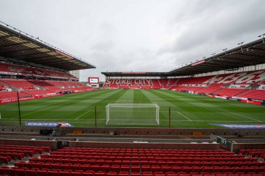 Bet365 Stadyumu, Stoke City 'nin Stoke City ile Coventry City' nin 10 Ağustos 2024 'te Bet365 Stadyumunda oynadığı Sky Bet Şampiyonası maçının genel görüntüsü.