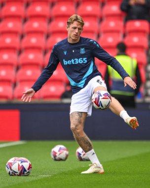 Stoke City 'den Wouter Burger maç öncesi ısınma maçında Stoke City ile Coventry City arasında oynanan Bet365 Stadyumu, Stoke-on-Trent, Birleşik Krallık, 10 Ağustos 2024