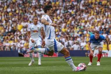 Leeds United takımından Pascal Struijk, 10 Ağustos 2024 'te Leeds Road, Leeds, Birleşik Krallık' ta oynanan Sky Bet Şampiyonası maçında 1-0 berabere kalma cezası aldı.