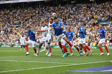 Portsmouth 'dan Callum Lang, Leeds Leeds' in 10 Ağustos 2024 'teki Sky Bet Şampiyonası maçında Leeds United' ın Portsmouth 'a karşı oynadığı Elland Road, Leeds maçında liderliği aldı.