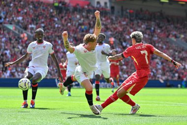 Liverpool 'dan Luis Daz 11 Ağustos 2024' te İngiltere 'nin Liverpool kentinde oynanan Liverpool-Sevilla maçında Liverpool maçına 2-0 önde gitmek için gol attı.