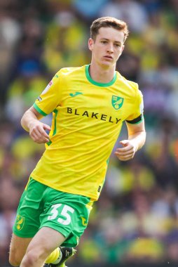 Norwich City 'den Kellen Fisher, 17 Ağustos 2024' te Norwich City 'nin Carrow Road, Norwich' te Blackburn Rovers 'a karşı oynadığı Sky Bet Şampiyonası maçına bakıyor.