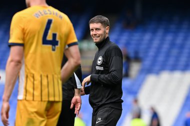 Brighton & Hove Albion 'un Fabian Hrzeler teknik direktörü Premier Lig karşılaşmasında Everton, Brighton ve Hove Albion' a karşı Goodison Park, Liverpool, İngiltere, 17 Ağustos 2024