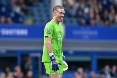 Everton 'dan Jordan Pickford, 17 Ağustos 2024' te İngiltere 'nin Liverpool kentinde oynanan Premier Lig maçında Everton, Brighton ve Hove Albion maçında Brighton taraftarlarına yüzünü gösterdi.