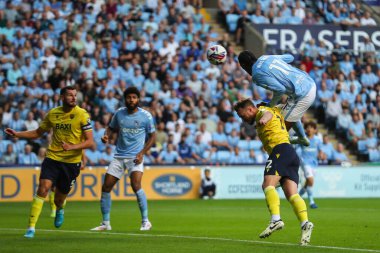 Coventry City 'den Hacı Wright, Coventry Building Society Arena, Coventry, İngiltere, 16 Ağustos 2024' te oynanan Coventry City-Oxford United maçında 1-0 berabere kalma golünü attı.