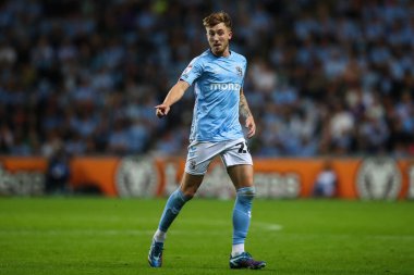 Coventry City 'den Josh Eccles, Coventry City - Oxford United maçında Coventry Building Society Arena, Coventry, İngiltere, 16 Ağustos 2024