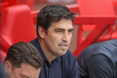 Andoni Iraola Premier Lig maçında Bournemouth teknik direktörü Nottingham Forest, Bournemouth 'a karşı City Ground, Nottingham, İngiltere, 17 Ağustos 2024