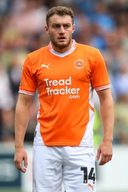 Blackpool takımından Elliot Embleton 17 Ağustos 2024 'te Bloomfield Road, Blackpool' da oynanan Blackpool-Stockport maçında