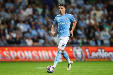 Coventry City 'den Luis Binks, Coventry Building Society Arena, Coventry, İngiltere, 16 Ağustos 2024' te Coventry City-Oxford United maçında maç yapıyor.