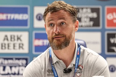 Mike Eccles London Broncos 'un baş antrenörü Magic Weekend maçında yaptığı basın toplantısında Hull FC' nin Londra Broncos 'a karşı oynadığı Elland Road, Leeds, İngiltere' de 17 Ağustos 2024 'te konuştu.