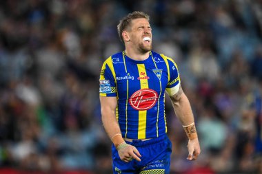 Warrington Wolves takımından Matt Dufty, 17 Ağustos 2024 'te Elland Road, Leeds, İngiltere' de Warrington Wolves - Leeds Rhinos maçında dizinden sakatlanarak acı çekti.