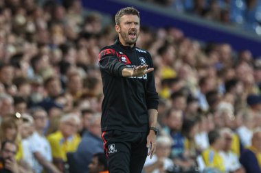 Middlesbrough 'un Michael Carrick teknik direktörü Carabao Kupası maçında Leeds United' ın Middlesbrough 'a karşı oynadığı Elland Road, Leeds, Birleşik Krallık' ta 14 Ağustos 2024 'te takım talimatlarını verir.