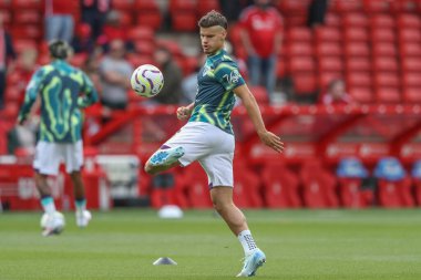 Bournemouth takımından Milos Kerkez Premier League maçında Nottingham Forest 'a karşı Bournemouth City Ground, Nottingham, İngiltere' de 17 Ağustos 2024 'te oynanan maçta ısınma turunda