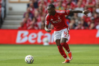 Nottingham Ormanı 'ndan Callum Hudson-Odoi Premier Lig maçı sırasında Nottingham Forest' a karşı Bournemouth City Ground, Nottingham, İngiltere 'de 17 Ağustos 2024' te top sürüyor.