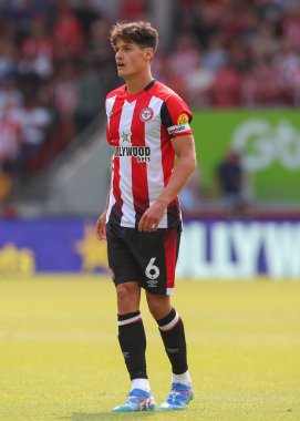 Brentford 'dan Christian Nrgaard Premier League maçı sırasında Brentford, Crystal Palace' a karşı Gtech Community Stadyumu, Londra, Birleşik Krallık, 18 Ağustos 2024