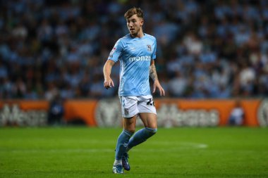 Coventry City 'den Josh Eccles, Coventry City - Oxford United maçında Coventry Building Society Arena, Coventry, İngiltere, 16 Ağustos 2024