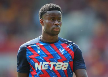 Crystal Palace 'dan Marc Guhi, 18 Ağustos 2024' te İngiltere 'nin Gtech Community Stadyumu' nda oynanan Premier League karşılaşması öncesinde ısınıyor.