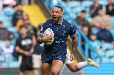 Hull KR 'dan Elliot Minchella Magic Weekend maçında tek başına 30 yarda koşmak için yarışıyor. Catalans Dragons, Hull KR' a karşı Elland Road, Leeds, İngiltere, 18 Ağustos 2024
