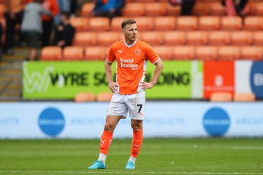 Blackpool 'dan Lee Evans, 17 Ağustos 2024' te Bloomfield Road, Blackpool, İngiltere 'de oynanan 1. Blackpool-Stockport maçında 0-2 berabere kalma golünü attı.