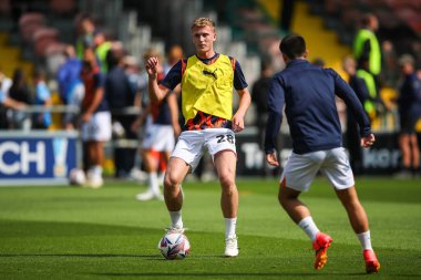 Blackpool 'dan Ryan Finnigan 17 Ağustos 2024' te Bloomfield Road, Blackpool 'da oynanan Sky Bet Ligi 1 maçı öncesinde ısınma turunda...