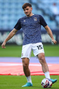 Coventry City 'den Liam Kitching maç öncesi ısınma maçında Coventry City, Oxford United' a karşı Coventry Building Society Arena, Coventry, İngiltere, 16 Ağustos 2024