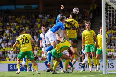 Norwich City 'den Angus Gunn, 17 Ağustos 2024' te Norwich City 'nin Carrow Road, Norwich' te Blackburn Rovers 'a karşı oynadığı Sky Bet Şampiyonası maçında kurtarıyor.
