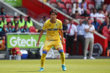 Kristal Saray 'dan Daichi Kamada Premier Lig maçı sırasında Brentford, Crystal Palace' a karşı Gtech Community Stadyumu, Londra, İngiltere, 18 Ağustos 2024