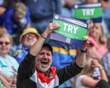 London Broncos, Magic Weekend maçında Londralı Josh Rourke 'un Londra Broncos' a karşı oynadığı Elland Road, Leeds, İngiltere 'de 17 Ağustos 2024' teki maçı kutluyor.