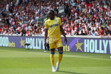 Kristal Palaceden Eberechi Eze Premier Lig maçı sırasında Brentford, Crystal Palace 'a karşı Gtech Community Stadyumu, Londra, Birleşik Krallık, 18 Ağustos 2024