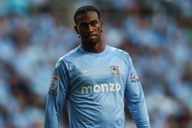Coventry City 'den Hacı Wright, Coventry City - Oxford United maçında Coventry Building Society Arena, Coventry, İngiltere, 16 Ağustos 2024