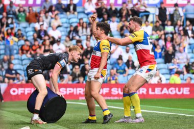 Londra Broncos takımından Oliver Leyland, 17 Ağustos 2024 'te Elland Road, Leeds, İngiltere' de oynanan Magic Weekend maçında Hull FC, London Broncos 'a karşı oynadığı maçı kutluyor.