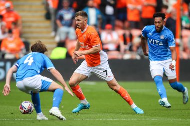 Blackpool takımından Lee Evans, 17 Ağustos 2024 'te Bloomfield Road, Blackpool, İngiltere' de oynanan Blackpool-Stockport maçında