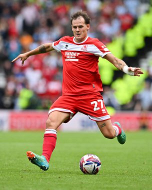 Middlesbrough 'dan Lukas Engel, 17 Ağustos 2024' te İngiltere 'nin Pride Park Stadyumu' nda oynanan Derby County - Middlesbrough maçında topu geçiyor.