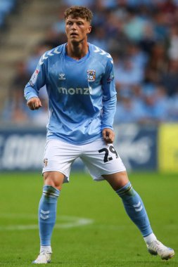 Coventry City 'den Victor Torp, Coventry City - Oxford United maçında Coventry Building Society Arena, Coventry, İngiltere, 16 Ağustos 2024