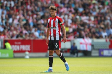 Brentford 'dan Christian Nrgaard Premier League maçı sırasında Brentford, Crystal Palace' a karşı Gtech Community Stadyumu, Londra, Birleşik Krallık, 18 Ağustos 2024