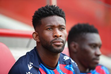 Kristal Saray 'dan Jefferson Lerma 18 Ağustos 2024' te Londra 'daki Gtech Community Stadyumu' nda oynanan Premier League maçının önünde.